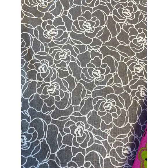 Assorted Cotton Fabric Lot Bundle With Floral & Geometric Prints Less than Yard - Picture 5 of 7